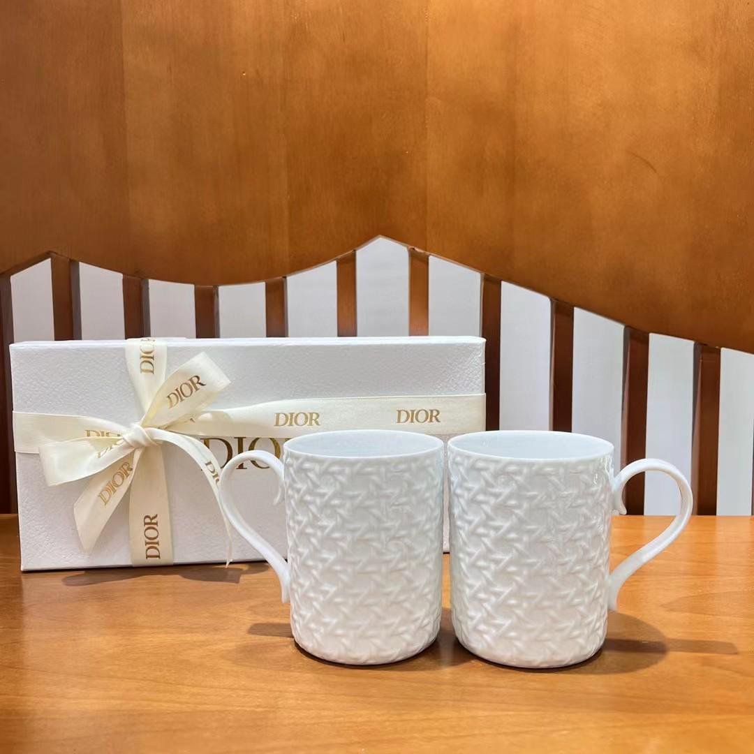Double white mugs - set of two mugs - Dior Mug | Aleppo Gift UAE